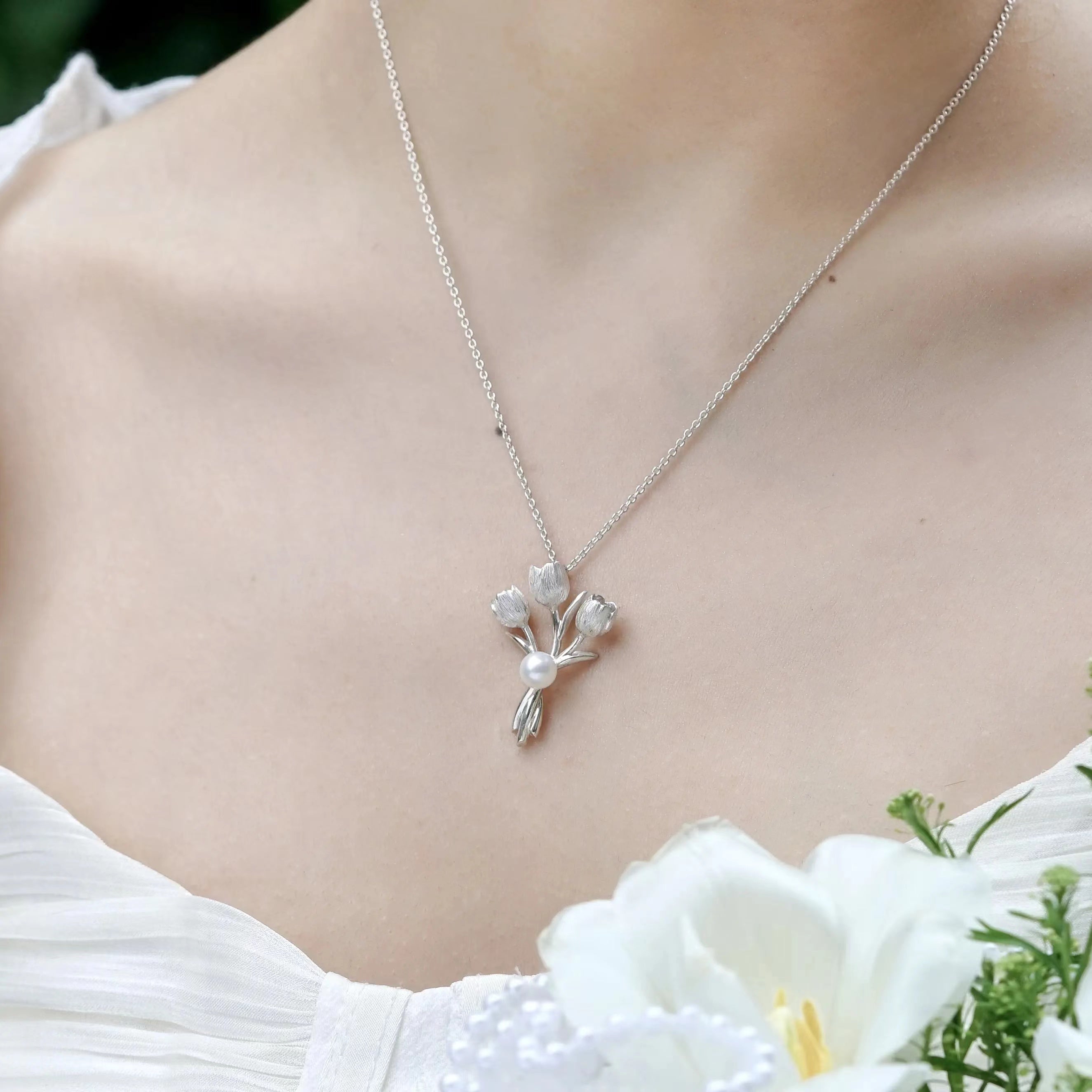 Tulip Dance Pendant