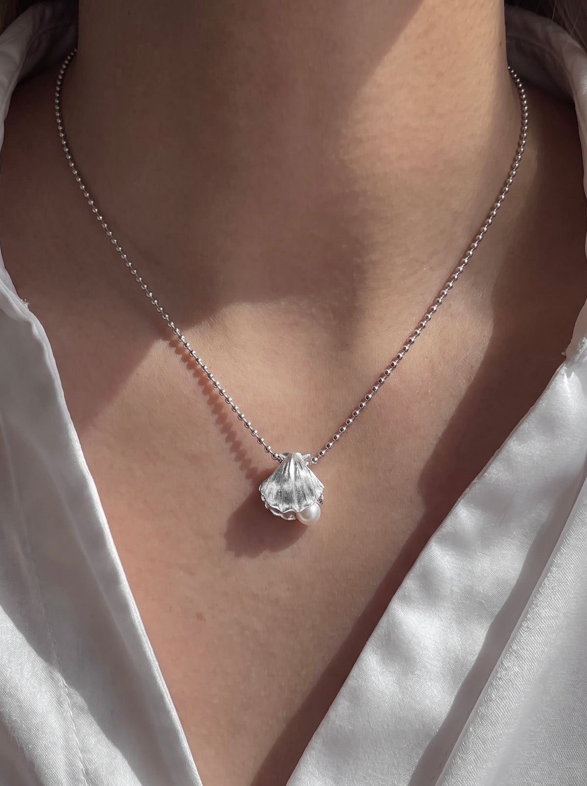 Sterling Silver Shell Pendant Necklace with Freshwater Pearl